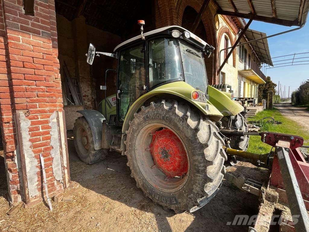 CLAAS Arion 420 Tratores Agrícolas usados