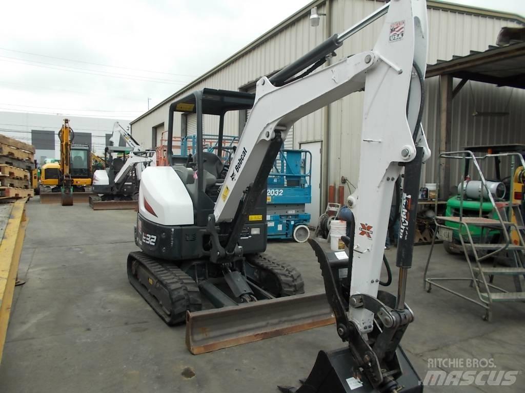 Bobcat E32i Mini Escavadoras <7t