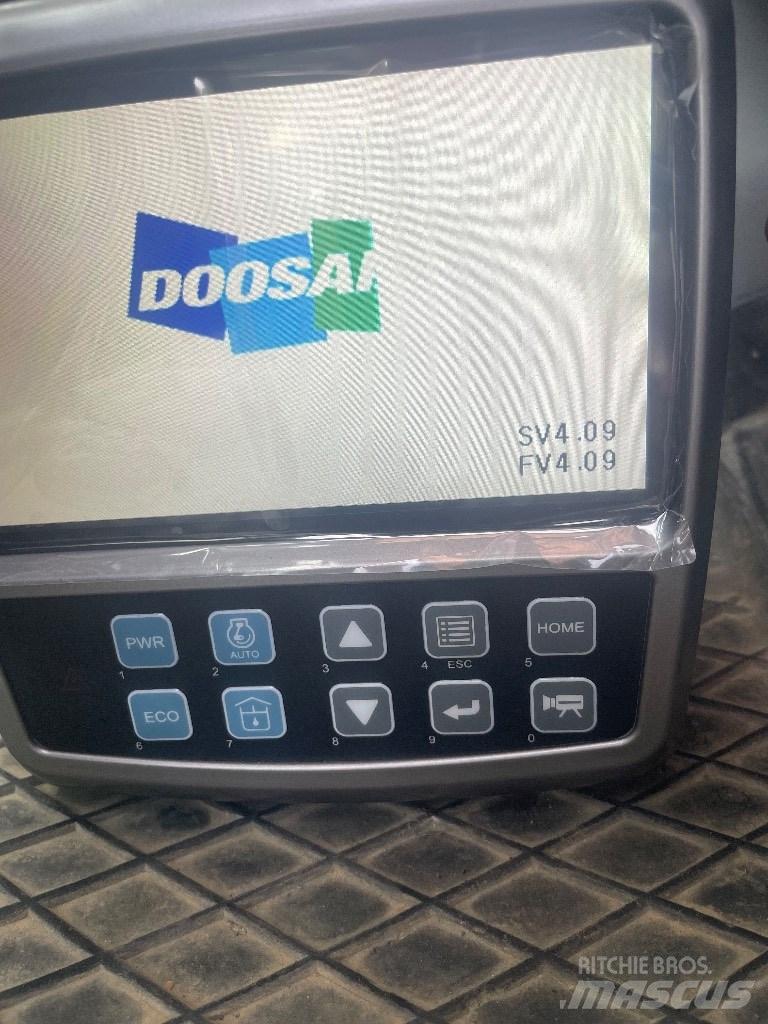 Doosan DX 140 LCR-3 Electrónica