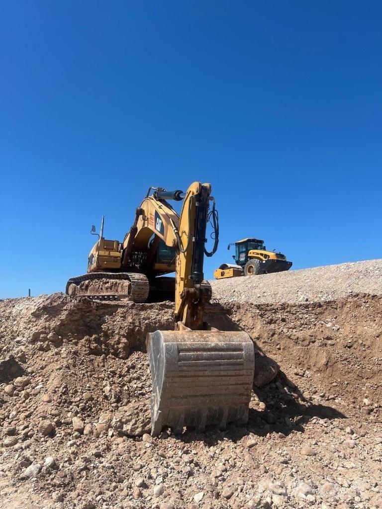 CAT 330 D L ME Escavadoras de rastos
