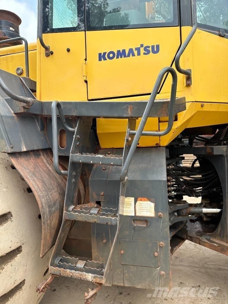 Komatsu WA 470-6 Pás carregadoras de rodas
