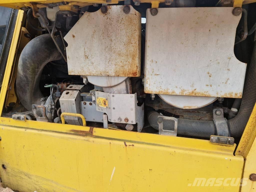 Komatsu D 65 PX-18 Dozers - Tratores rastos