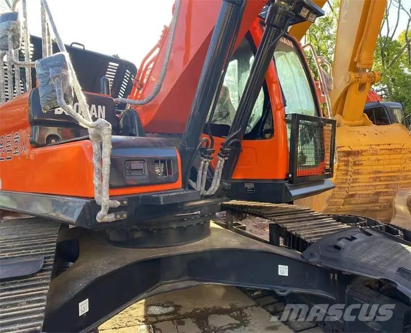 Doosan DX300LC-9C Escavadoras de rastos