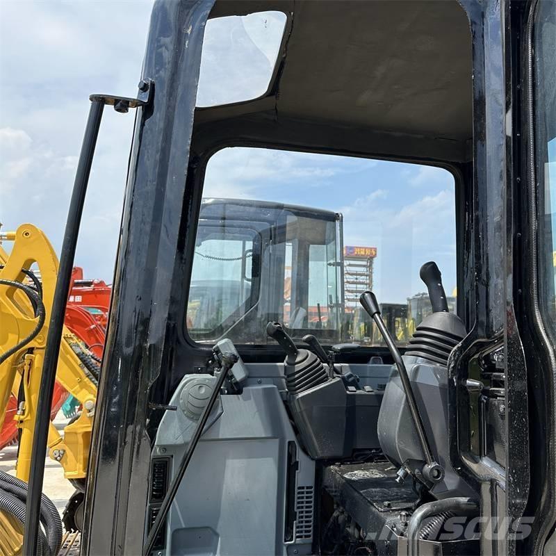 CAT 303.5 E Mini Escavadoras <7t