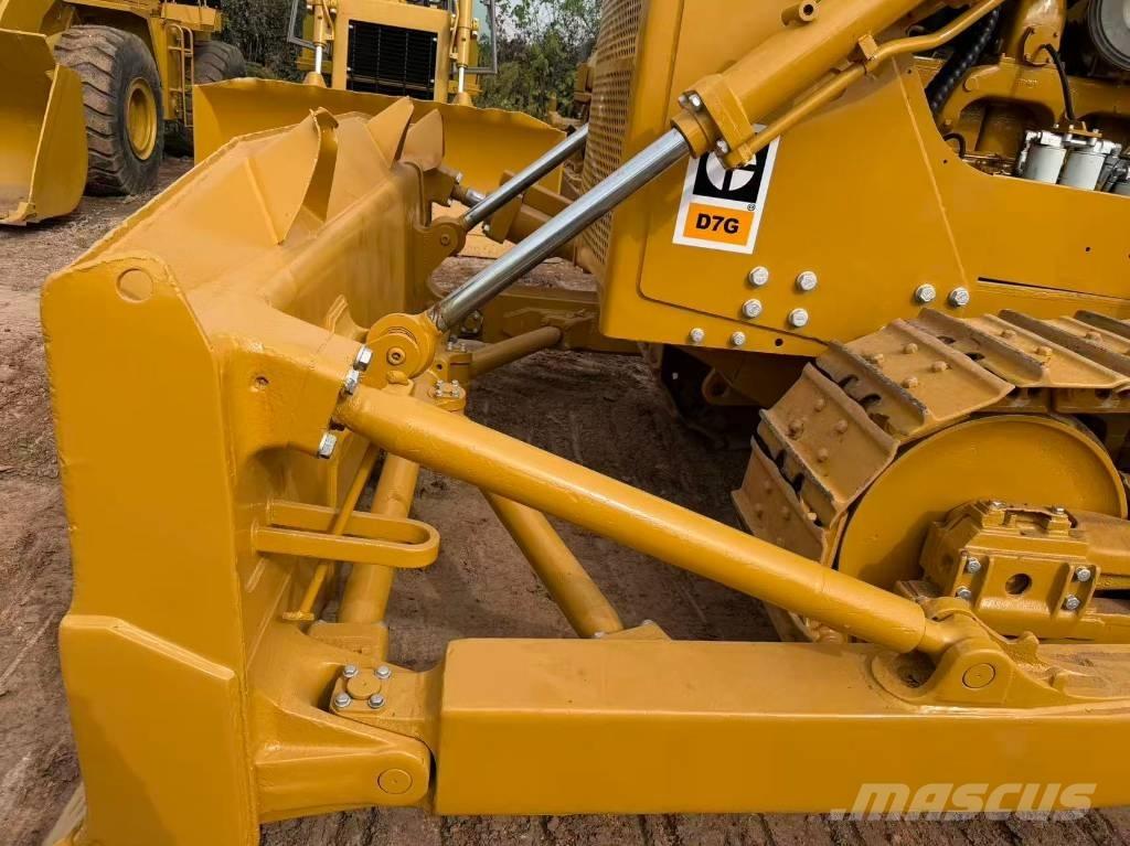 CAT D7G Dozers - Tratores rastos