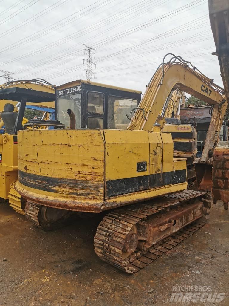 CAT E 70 B Escavadoras de rastos