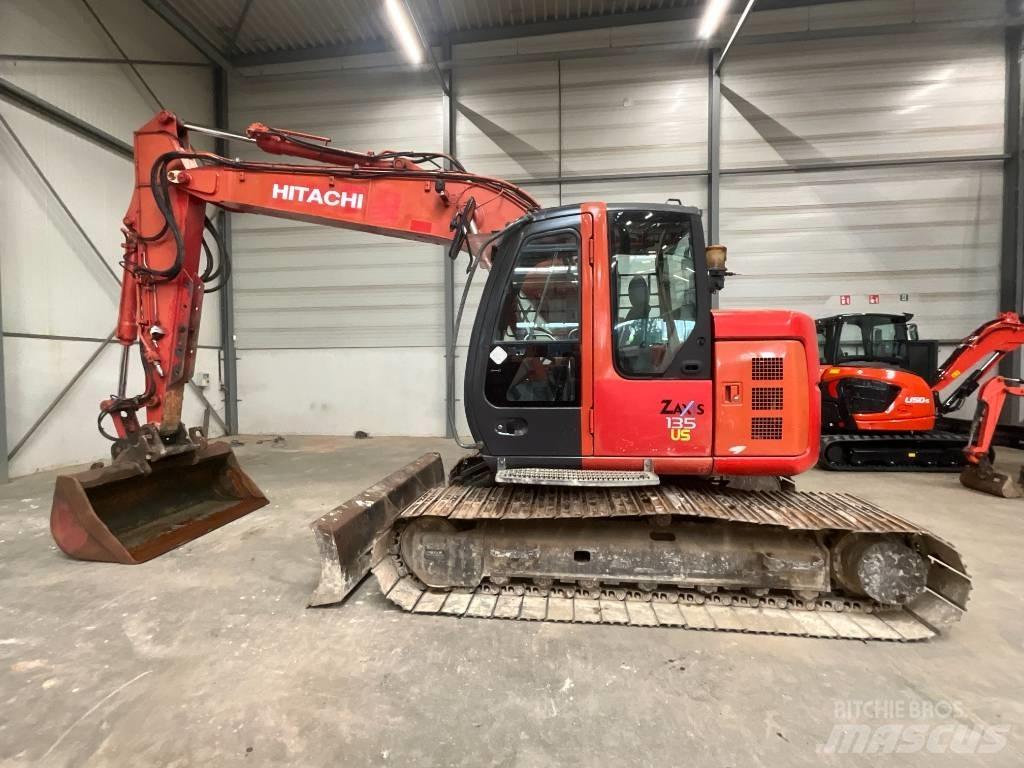 Hitachi ZX 135 US Escavadoras de rastos