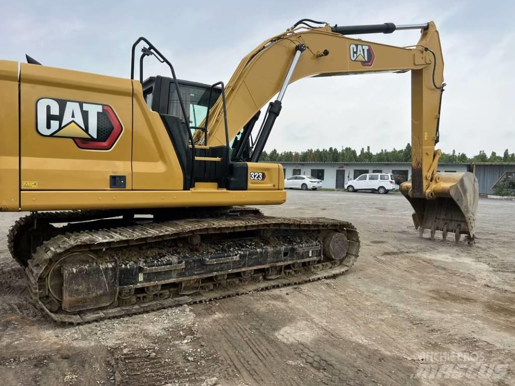 CAT 323 GC Escavadoras de rastos