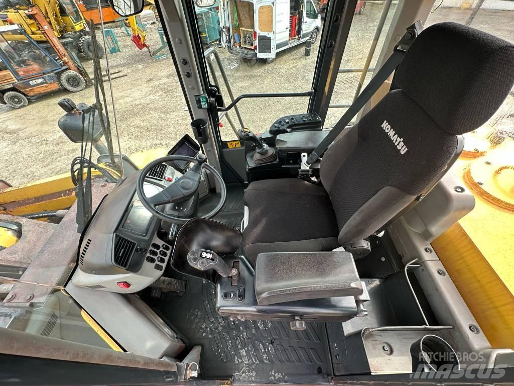 Komatsu WA 500-7 Pás carregadoras de rodas