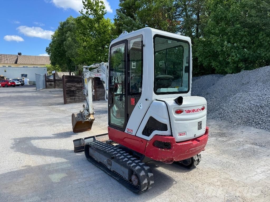 Takeuchi TB 225 Mini Escavadoras <7t
