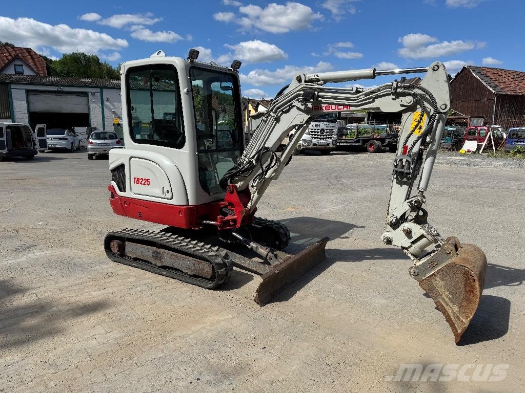 Takeuchi TB 225 Mini Escavadoras <7t