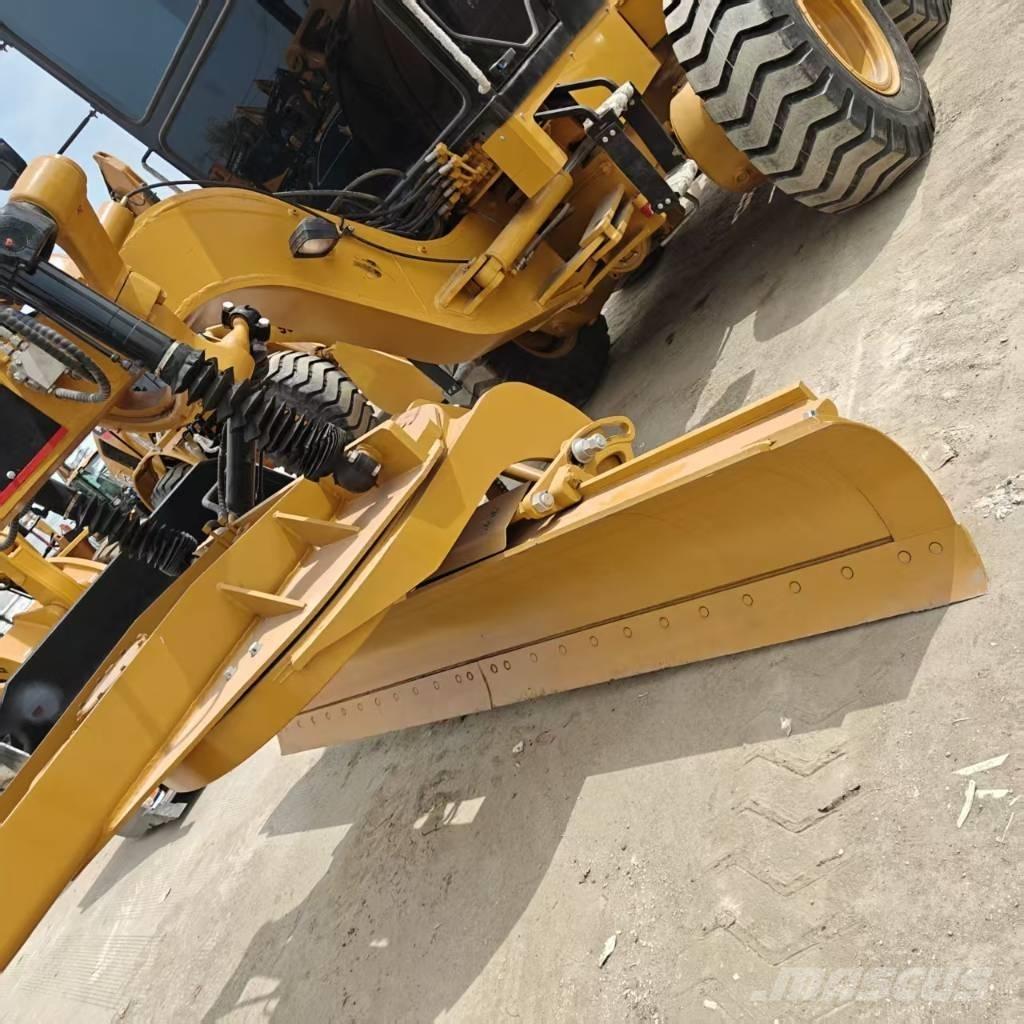 CAT 140 H Escavadoras de rastos
