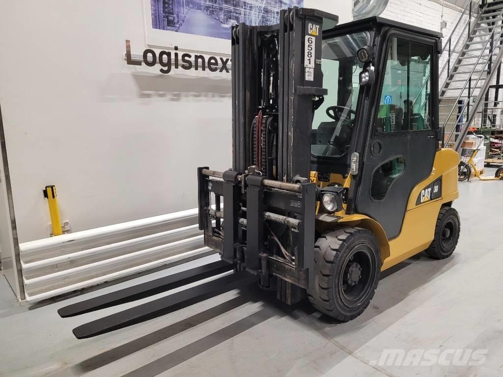 CAT DP 30 N Empilhadores Diesel