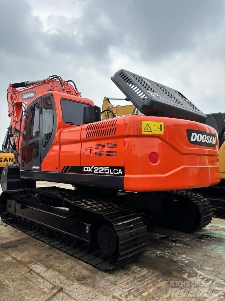 Doosan 225 LCA Escavadoras de rastos