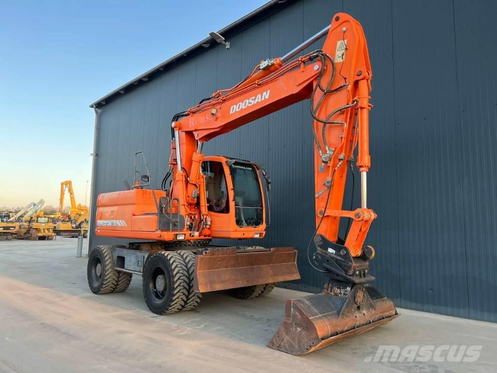 Doosan DX170W Escavadoras de rodas