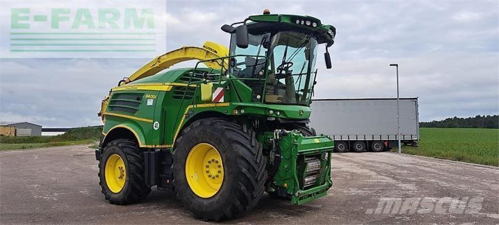 John Deere 8400 Forrageiras auto-propulsionadas