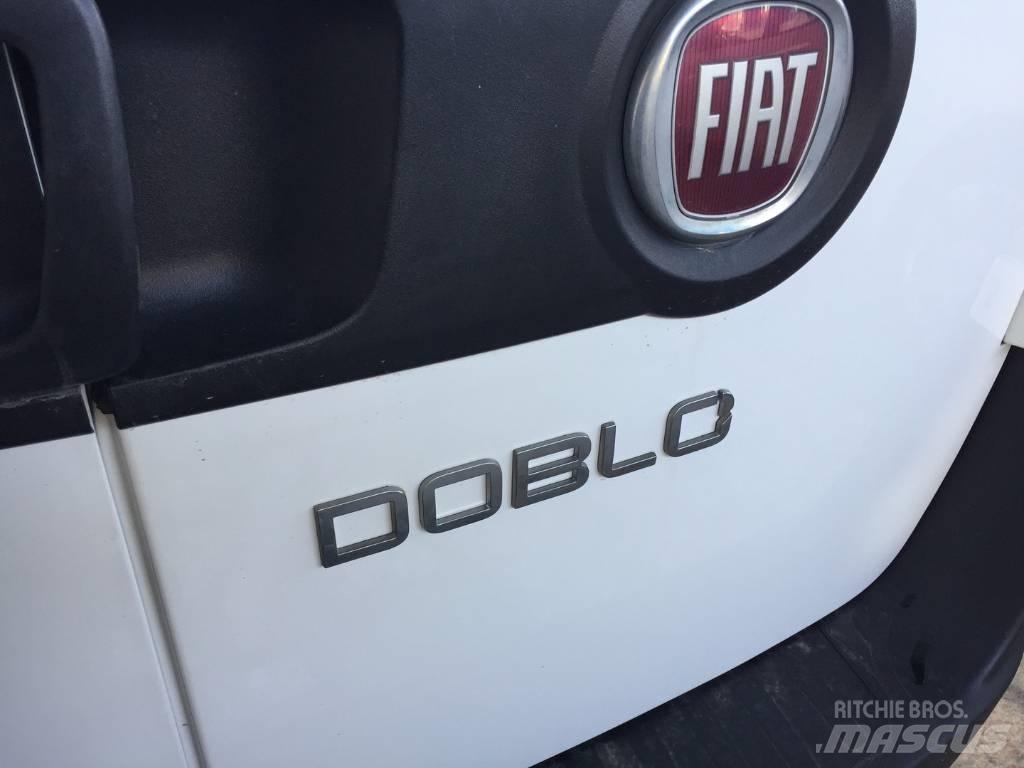 Fiat Doblo Cargo Carrinhas de caixa fechada
