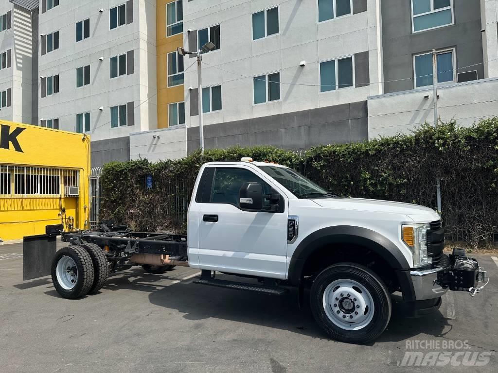 Ford F 550 Camiões de chassis e cabine