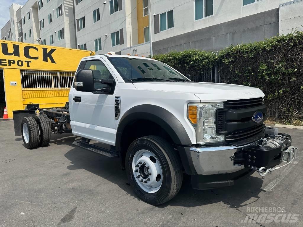 Ford F 550 Camiões de chassis e cabine