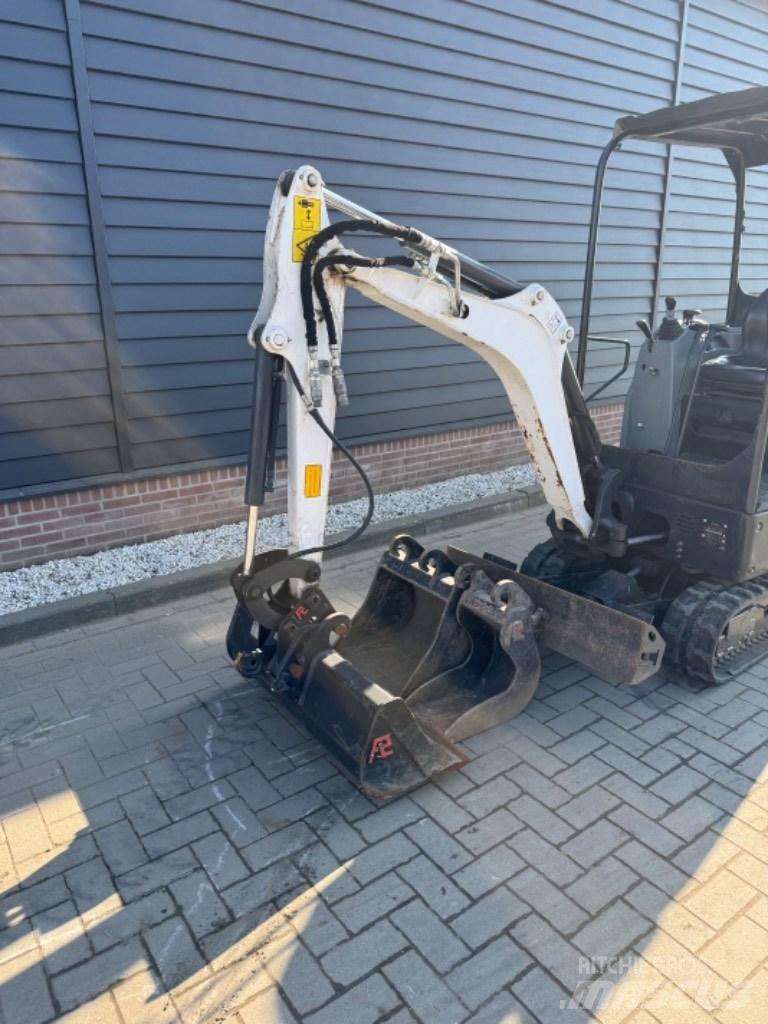 Bobcat E 17 Mini Escavadoras <7t