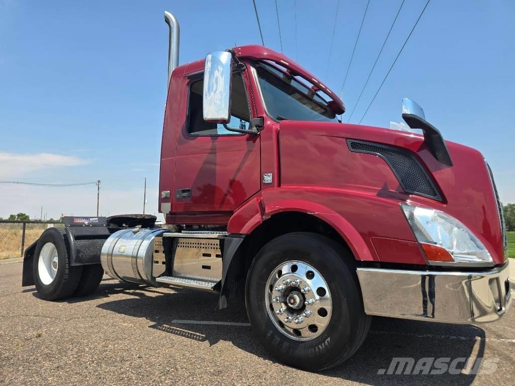 Volvo VNL 42 T300 Tractores (camiões)