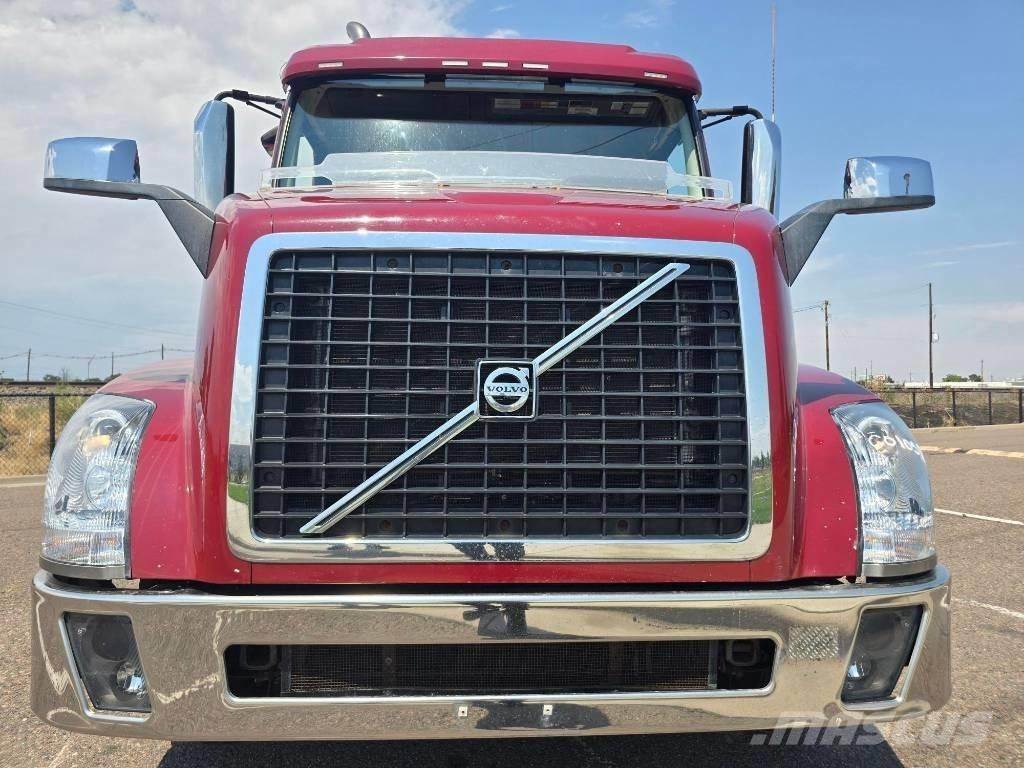 Volvo VNL 42 T300 Tractores (camiões)
