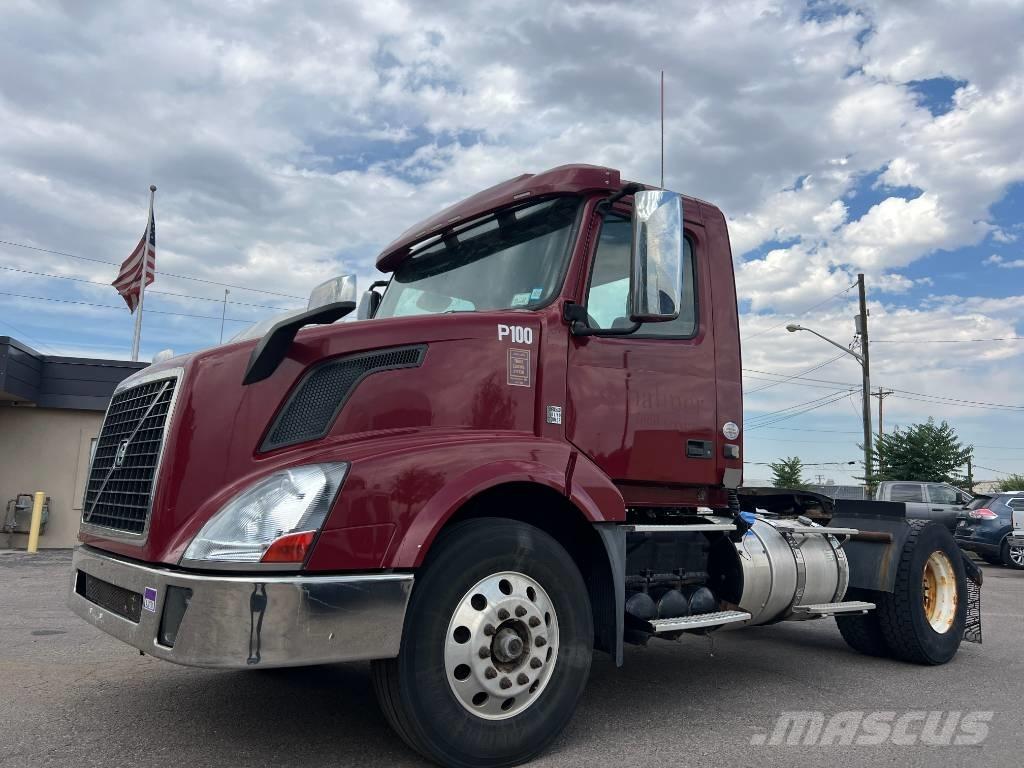 Volvo VNL 42 T300 Tractores (camiões)