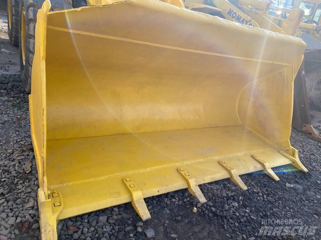 Komatsu WA 320-5 Pás carregadoras de rodas