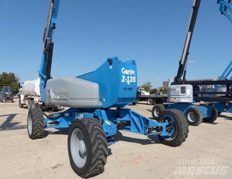 Genie Z135 Elevadores braços articulados