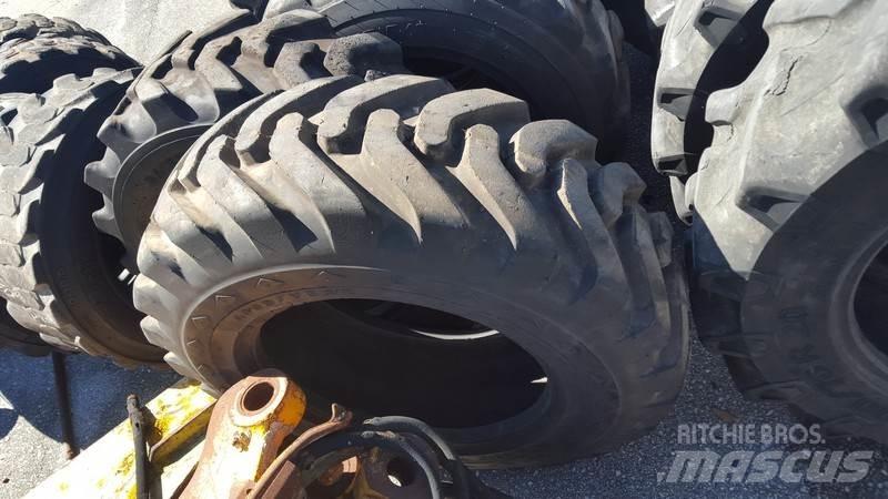  Pneu 10.5/80-18 Pneus, Rodas e Jantes
