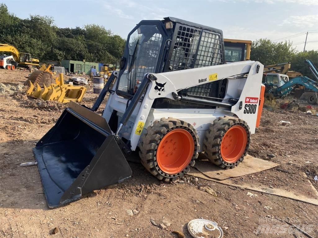 Bobcat S 300 Carregadoras de direcção deslizante
