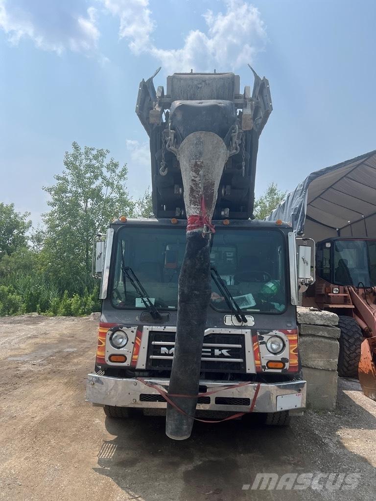 Putzmeister TB 130 Camiões bomba Betão