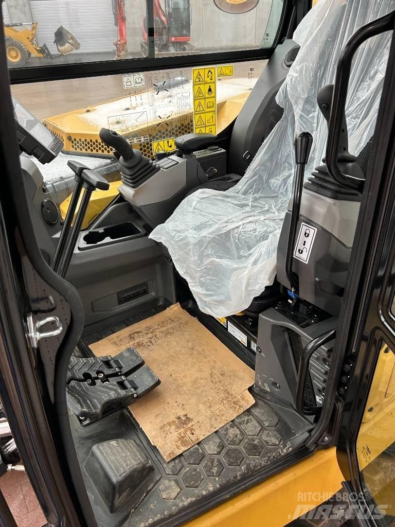 CAT 306 Mini Escavadoras <7t