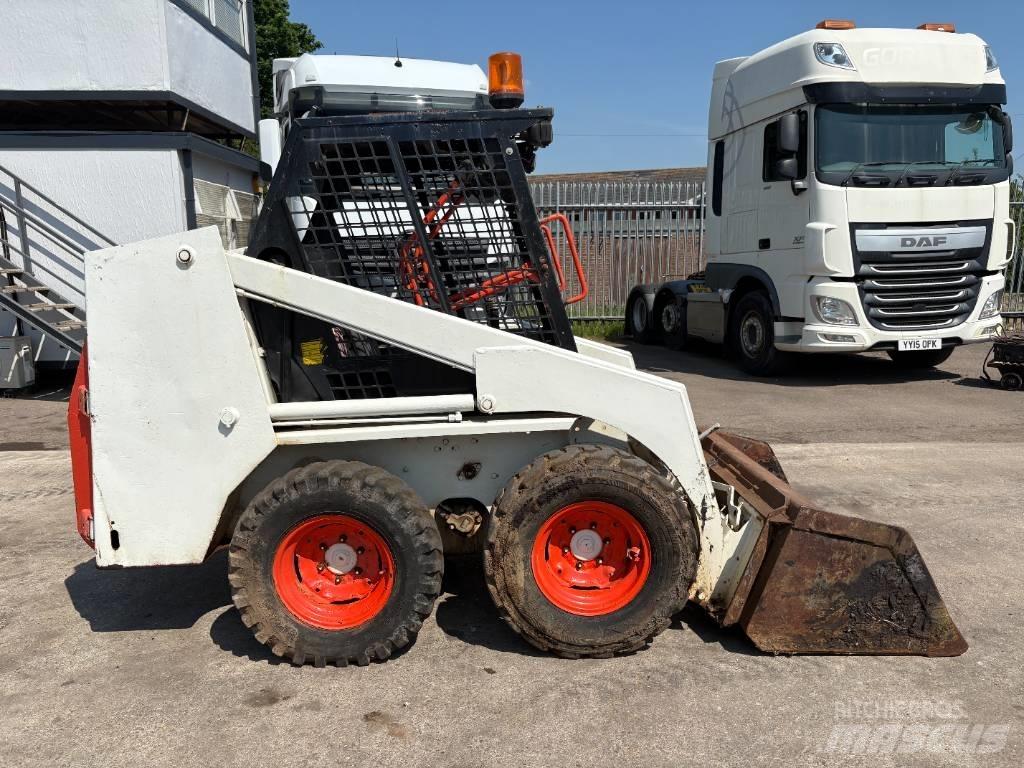 Bobcat 641 Carregadoras de direcção deslizante