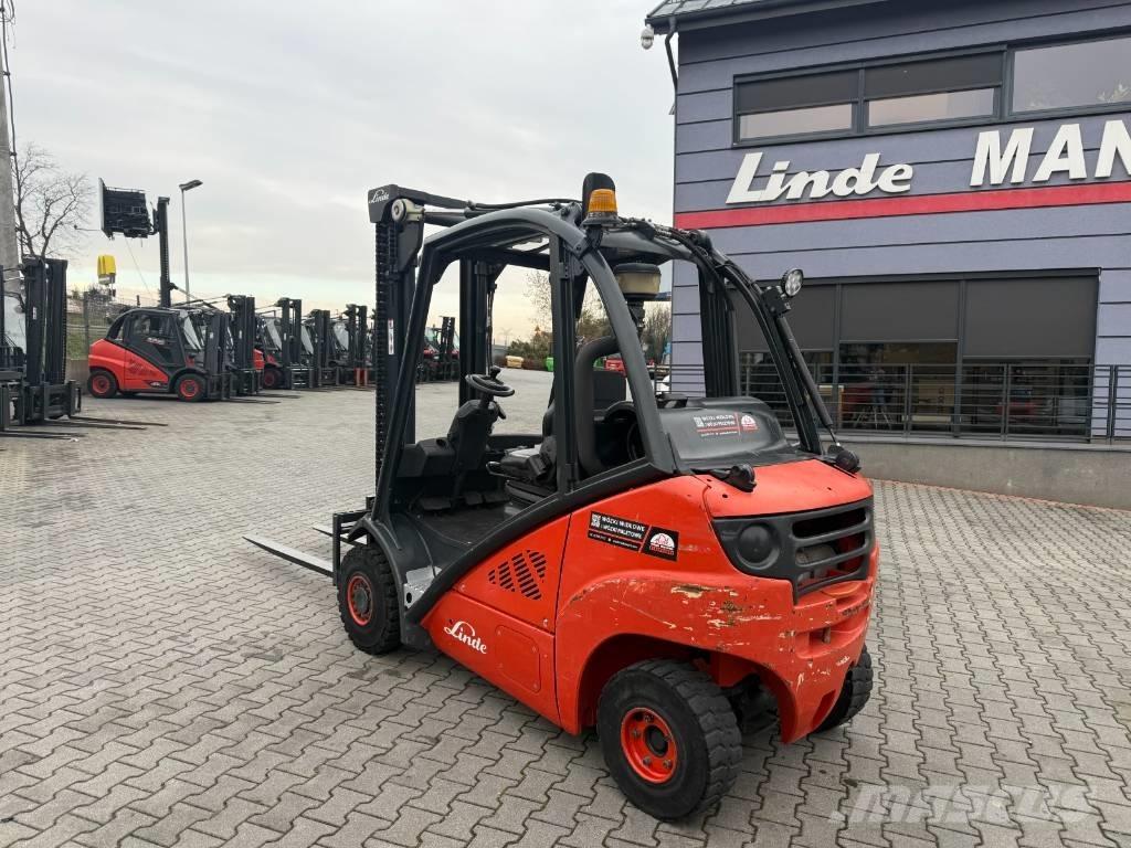 Linde H25T-01 Empilhadores a gás