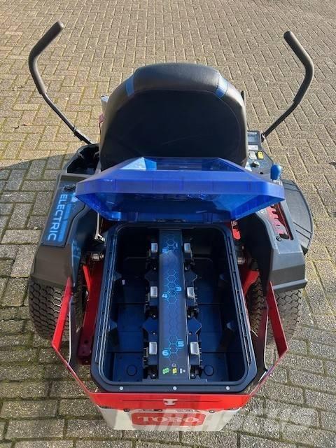 Toro eMR 4275 Corta-Relvas Riders