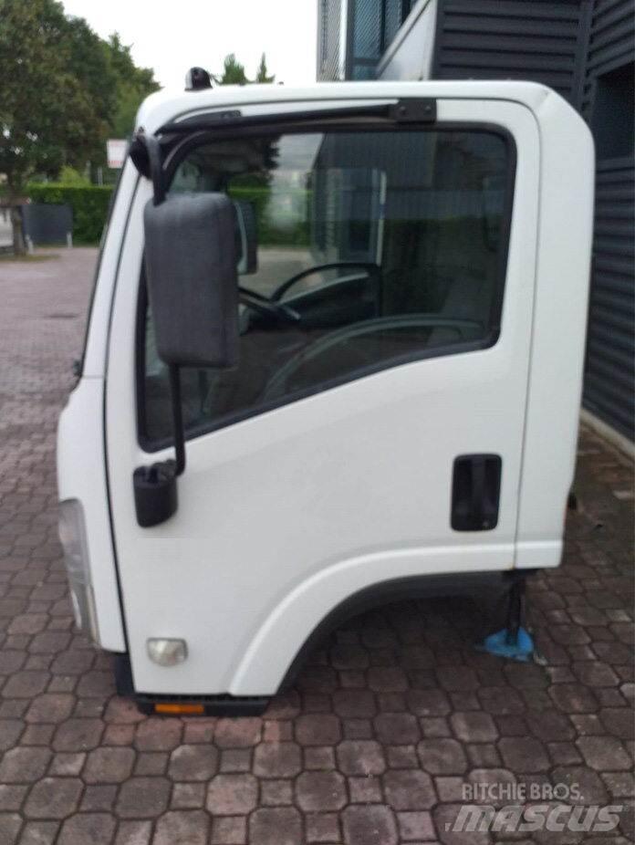Isuzu M - L Cabines e interior