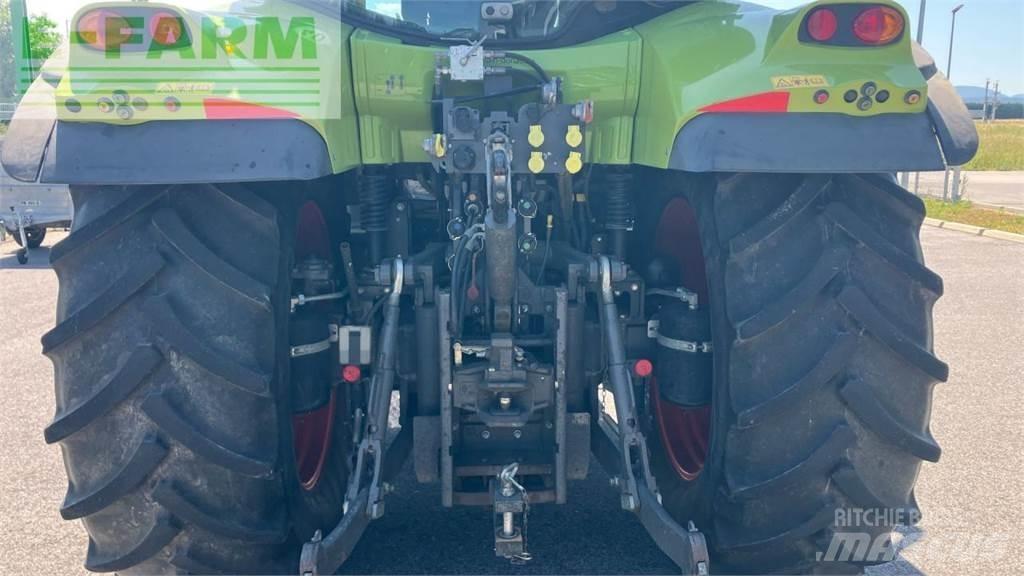 CLAAS ARION 530 Tratores Agrícolas usados