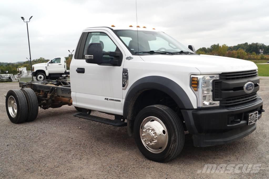 Ford F 550 XL SD Camiões de chassis e cabine