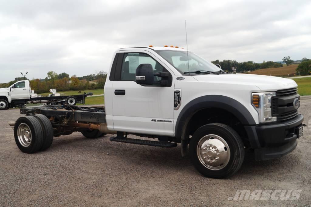 Ford F 550 XL SD Camiões de chassis e cabine