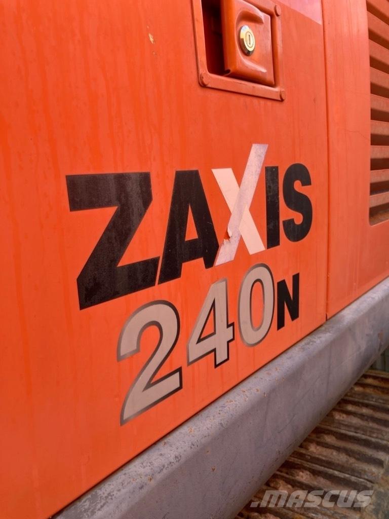 Hitachi ZX 240 Escavadoras de rastos