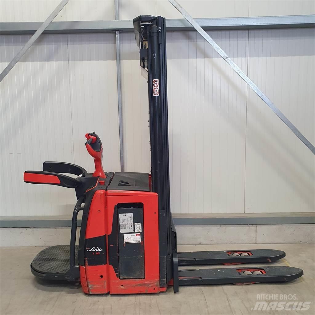 Linde L16APi Empilhador para operador externo