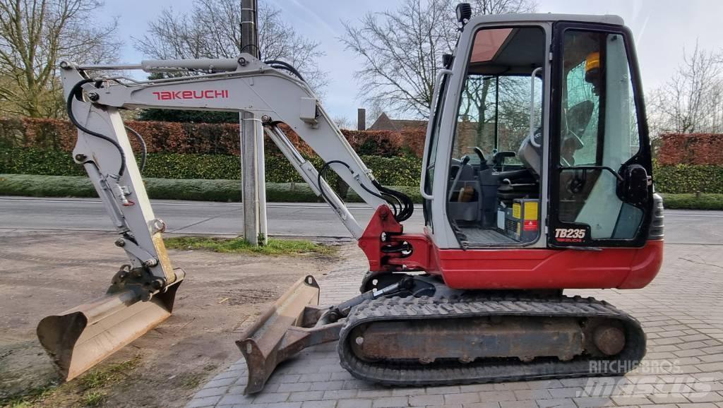 Takeuchi TB 235 Escavadoras de rastos