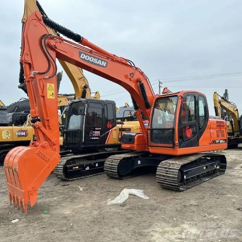 Doosan DX150 Escavadoras de rastos