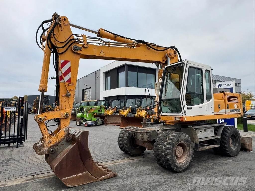 Liebherr A924 Escavadoras de rodas