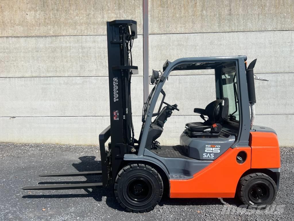 Toyota 02-8 FDF 25 Empilhadores Diesel