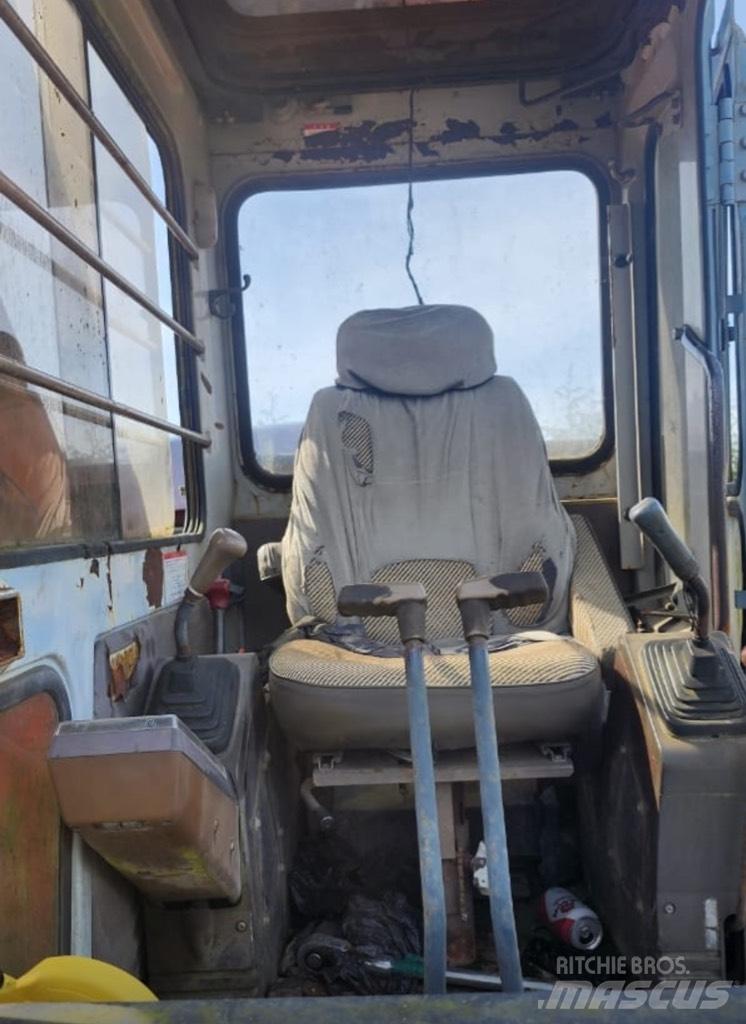 Hitachi EX 200 LC Escavadoras de rastos