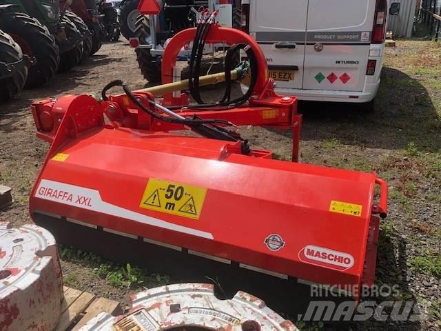 Maschio Giraffa XXL Gadanheiras e cortadores de folhas para pastos