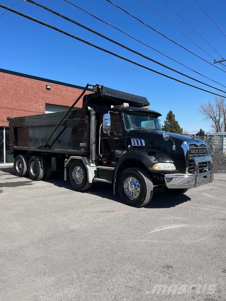 Mack GU813 Camiões basculantes