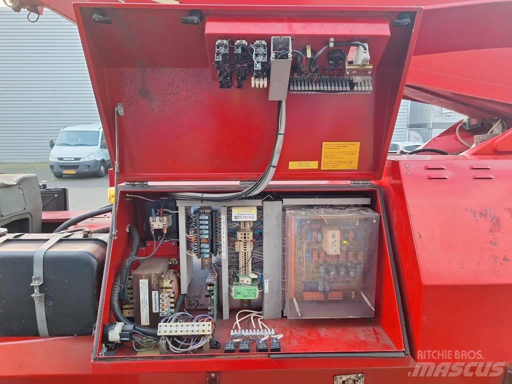 Denka-Lift DL 25 Plataformas aéreas montadas em atrelados